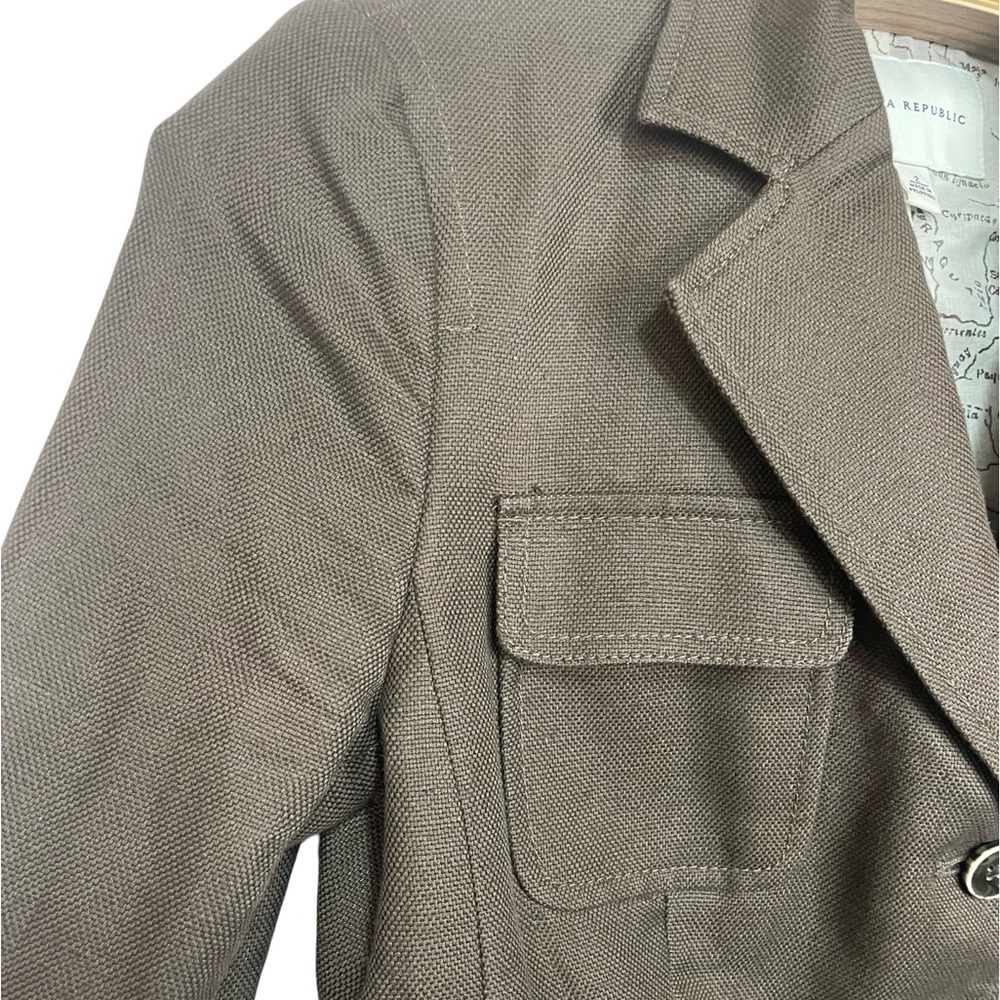 Banana Republic Summer blazer. Cotton linen blend and gorgeously detailed. Sz 2 - Picture 3 of 7